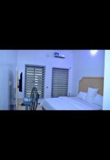 Morogbo Hotel | Little base hotel