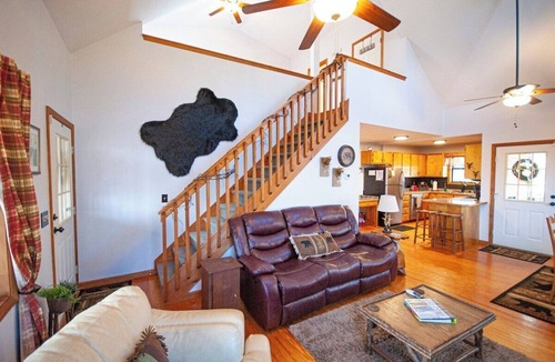 Young Harris Cabin | Little Bear Lodge *5 min. to YHC