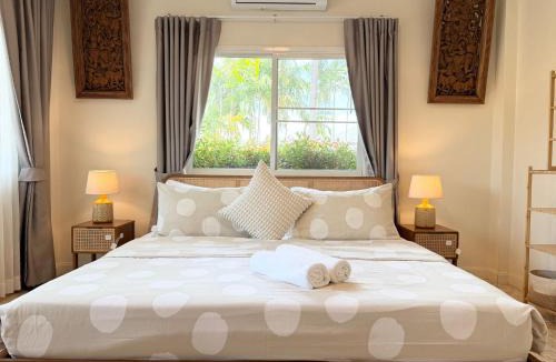 Si Sunthon Villa | Little Bird Villa