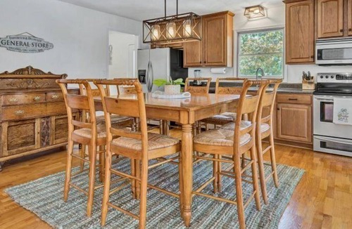 Goodview House | Little Brook Point - SML