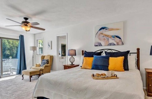 Goodview House | Little Brook Point - SML
