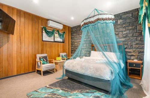 Emerald House | Little Cherry - Forest Garden, Emerald