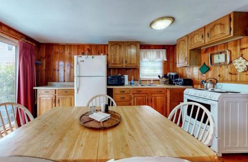York Beach House | Little Cottage