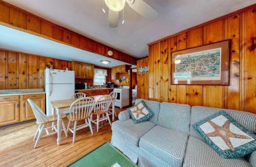 York Beach House | Little Cottage