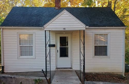 Cynthiana House | Little Country Home with character (totally remodeled)