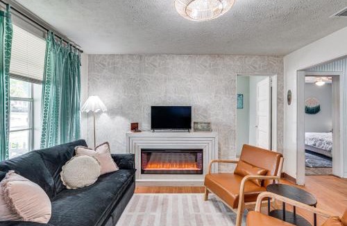 Panama City House | Little Cove Cottage! Walk to Dtwn Panama City