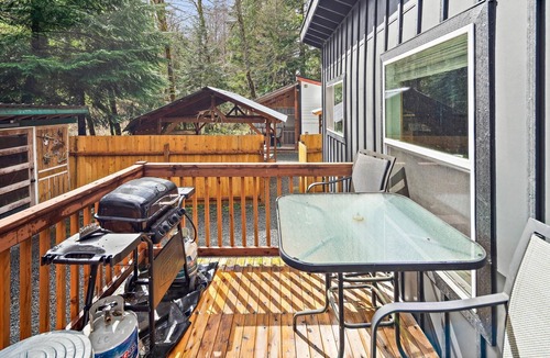 Paradise Estates House | Little Creek