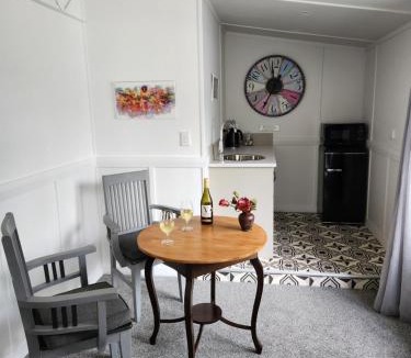Matamata Apartment | Little Eden