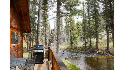 Red River House | Little Elk Horn on the River