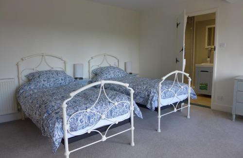 Axminster House | Little Evanses