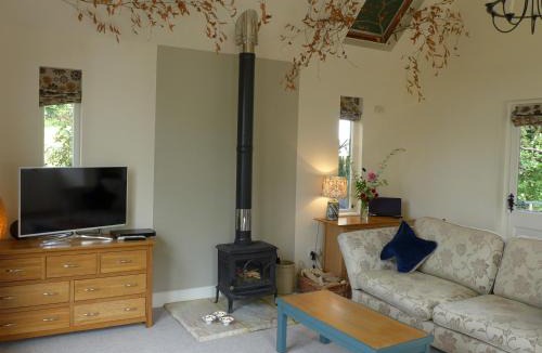 Axminster House | Little Evanses