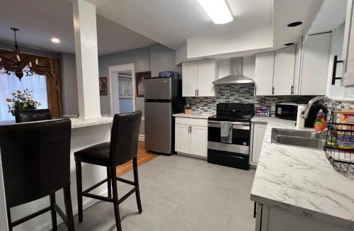 Allentown House | Little France Versailles