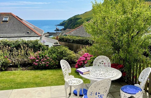 Gorran Haven House | Little Gwyn. 3 min walk to Beach! Gorgeous views out to sea.