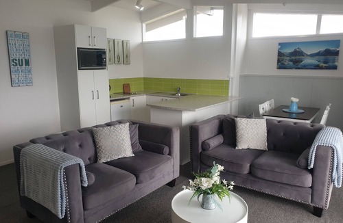 Taupo Hotel | Little Haven
