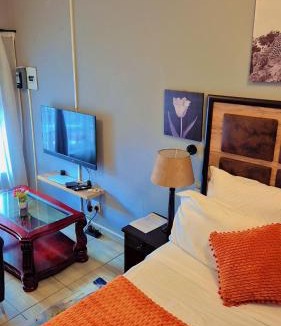 Rustenburg House | Little Haven!