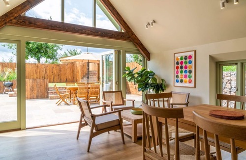 Ilminster Villa | Little Hideaway - Four Bedroom Villa, Sleeps 8
