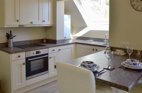 Baslow House | Little Hoot