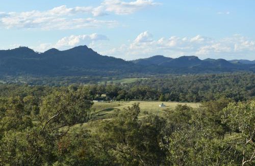Wallabadah Apartment | Little House in the Nursery grounded and welcoming