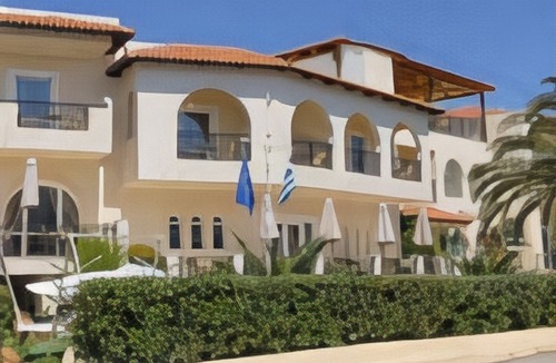 Kokinos Pirgos Hotel | Little Inn