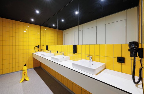 Oude Markt Hostel | Little Monkey Hostel