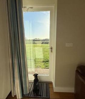 Stratfield Mortimer Bed & Breakfast | Little Park Farm Queen Anne Farmhouse & Apartments