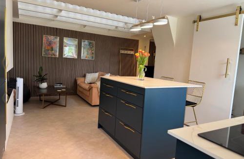East Grinstead Villa | Little Rozel