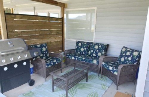 Chase House | Little Shuswap Lake Front Suite