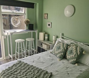 Heathfield Apartment | 'Little Star' accommodation