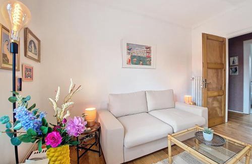 Neudorf Ouest Apartment | Little Strasbourgeoise - VENTILATEURS PLAFONDS - Proche Hypercentre - Tram - Charme et Confort