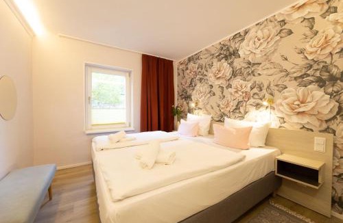 Buhlau/Weier Hirsch Apartment | Little Suite Apartments