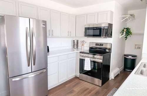 Sheridan Apartment | Littleton Haven – Modern 3BR Furnished Home