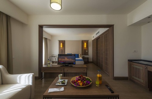 Akyarlar Hotel | Liv Hotel By Bellazure