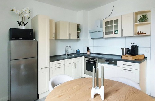 Hamm Apartment | LIVATION Hamm E: Netflix - Design - Kitchen