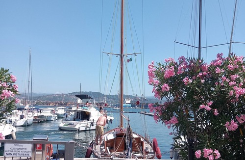 La Spezia Historic Centre Boat Rental | Live a unique experience of sleeping on a sailboat, or take a boat tour