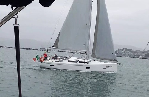 La Spezia Historic Centre Boat Rental | Live a unique experience of sleeping on a sailboat, or take a boat tour