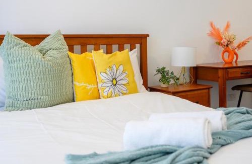 Darling Harbour Apartment | Live On the Iconic Sydney CBD Wharf with family