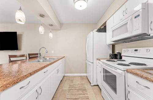 Table Rock Condo | Live the Branson Experience | Near Strip & Table Rock Lake (PR 6-13)