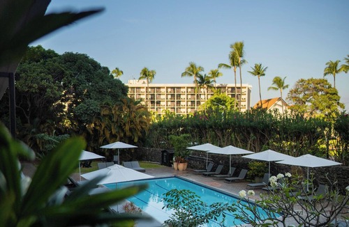 Historic Kailua Village Hotel | Live the Island Life: 2 Modern Rooms, Pool, Bikes, Daily Poolside Yoga