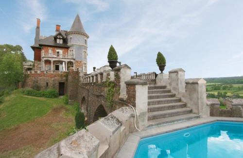 Sart-lez-Spa House | Live your dream at this castle in the city of Spa
