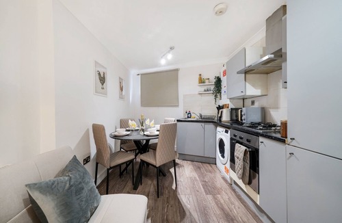 Limehouse Apartment | Livestay Affordable 1BEd Apartment in E14