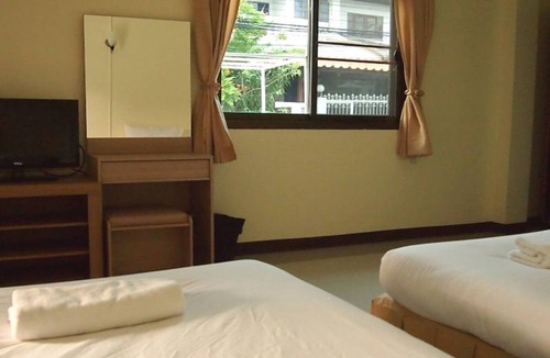 Nai Mueang Hotel | Living Apartment