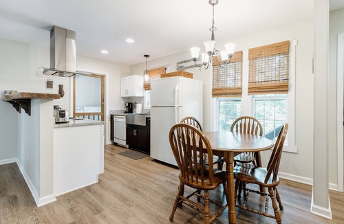 Rutherfordton House | Living Water Retreats #3 - New Cozy Farmhouse Retreat 2 mi. to TIEC