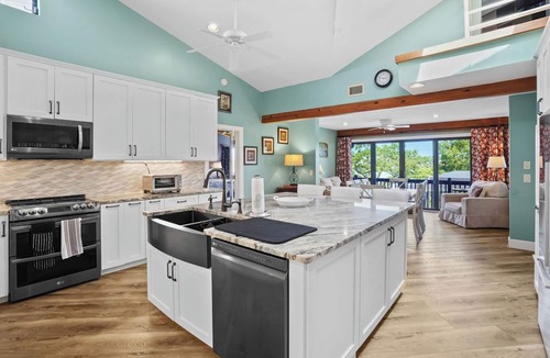 Sebastian House | Living Water's: Spacious 4-bedroom house with tons of amenities