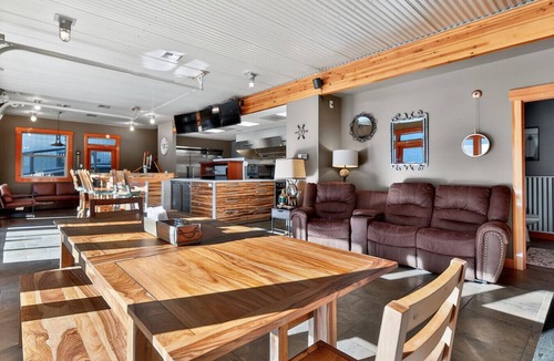 Port Angeles House | Living Waters Lodge | A Family-Friendly Lakefront Olympic Peninsula Retreat