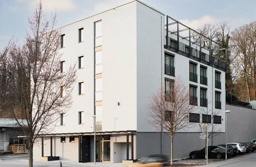 Berg Apartment | Livisit Bergpartment 24 - Doppelbettzimmer 27 qm - mit Küchenzeile und Bad