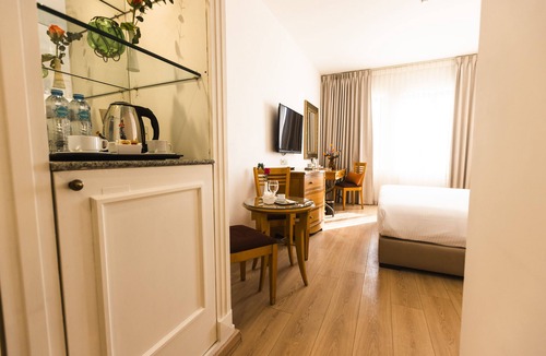 Al Swaifyeh Hotel | Liwan Hotel