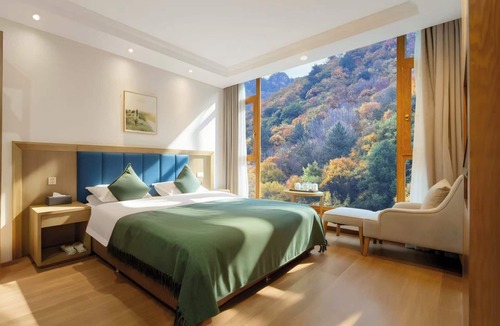 Wenchuan Hotel | Lixian Bipeng Shiguang Hot Spring Hotel