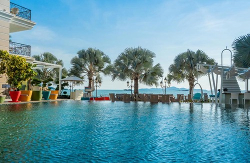 North Pattaya Hotel | LK Emerald Beach - SHA Extra Plus