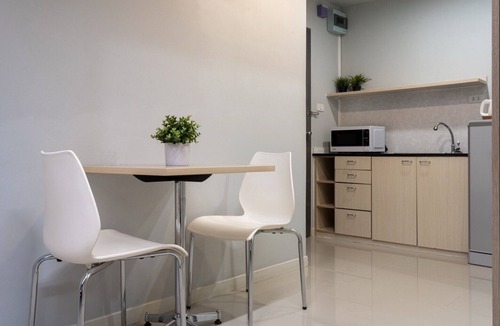 Thanon Phetchaburi Hotel | LKN Residence
