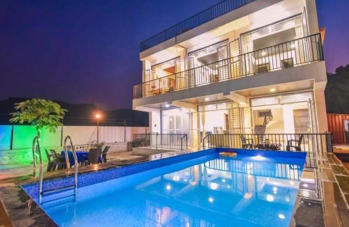Malavli Villa | ll EMPYREAN STAY ll LUXE ll FORTUNE VILLA ll 4BHK ll AC ll BIG POOL